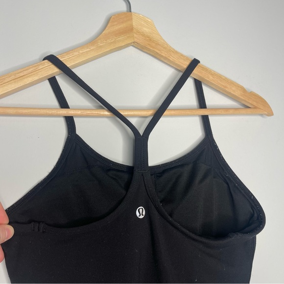 Women’s black Lululemon tank top - Picture 3 of 7